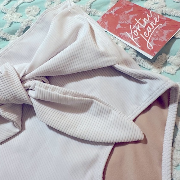 KORTNI JEANE High-Waisted Tie-Front Ribbed Swim Bottoms WHITE - Sz S NWT - Picture 4 of 6